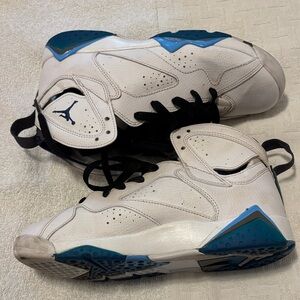 Jordan Kids Sneakers in White and Blue